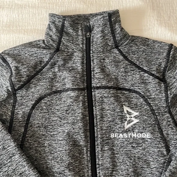 Beast Mode charcoal grey women’s full zip training jacket sz medium - Picture 2 of 5